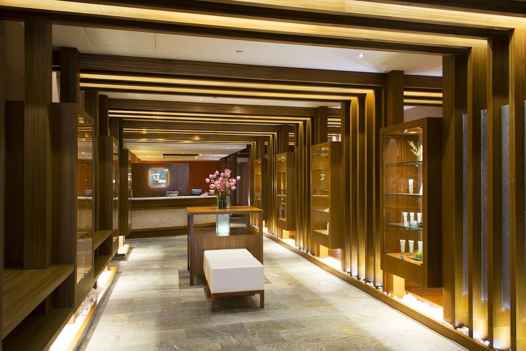 Khách sạn Nikko Saigon 5*